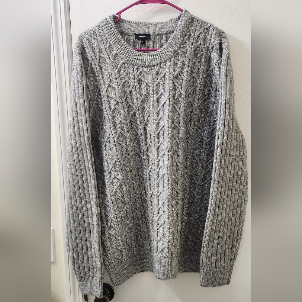 Gray Cable Knit‎ Sweater